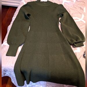HillHouse evergreen dress